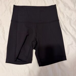 Lululemon biker shorts size 6
